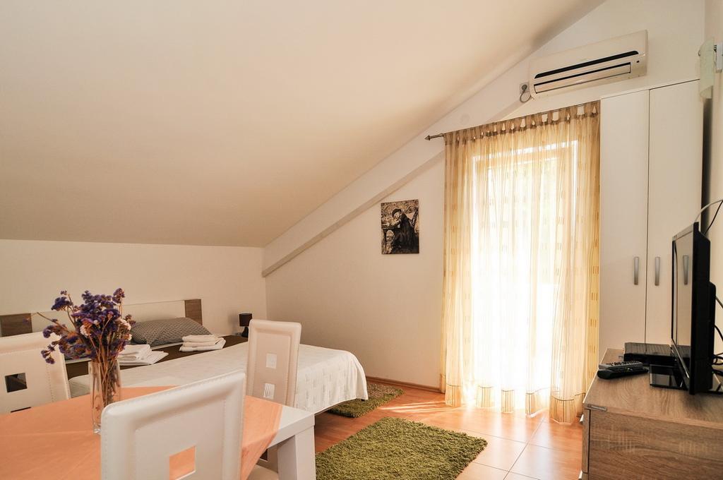 Apartmani P&M 티바트 외부 사진